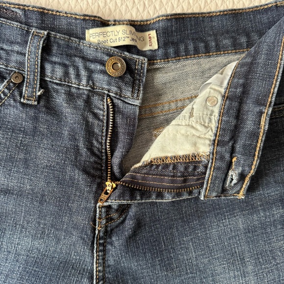 Levi’s Perfectly Slimming Bootcut 512 Flap Pocket Size 4 Medium - Picture 10 of 10